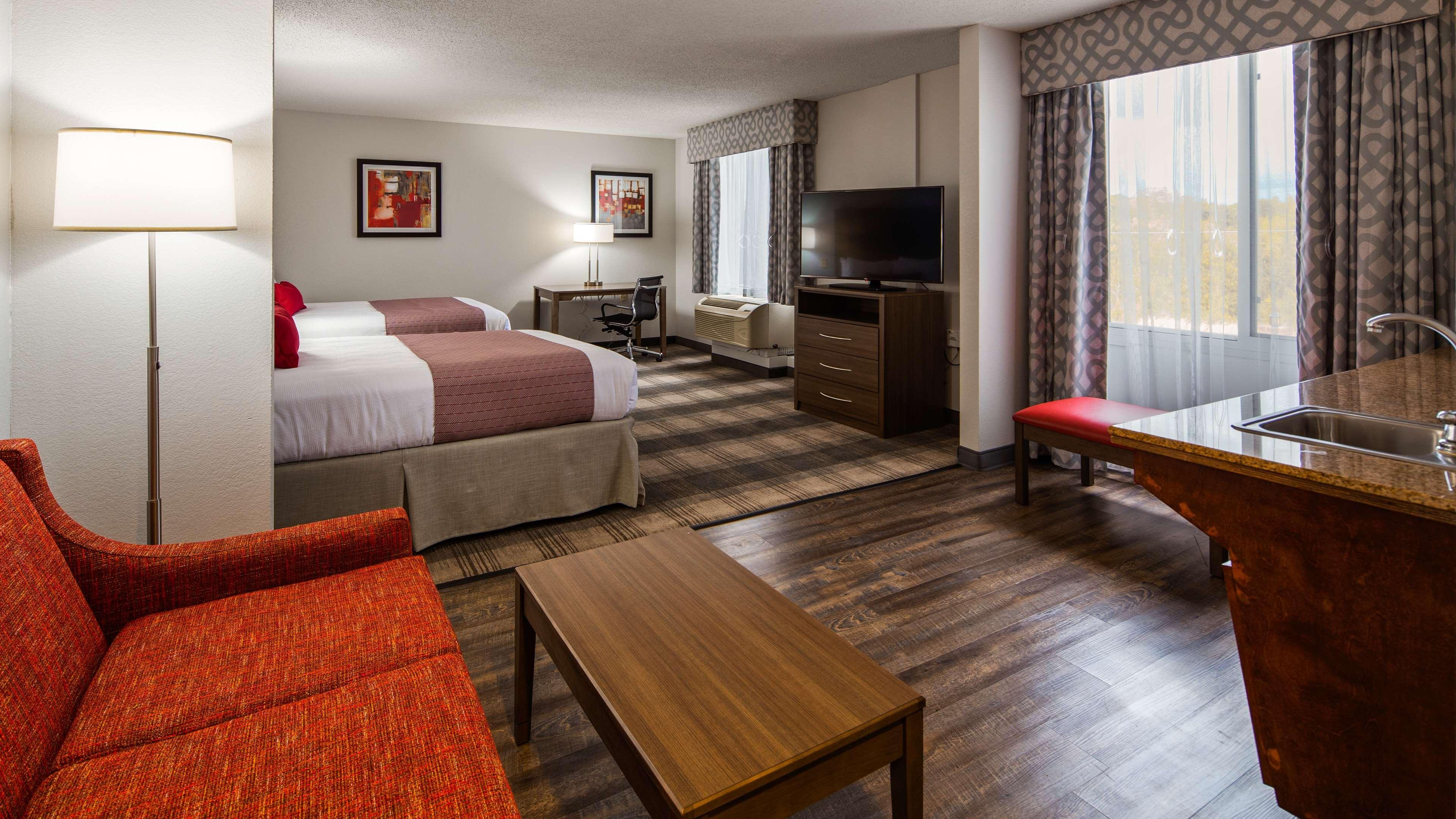 Best Western Plus Philadelphia-Choctaw Hotel And Suites Екстер'єр фото